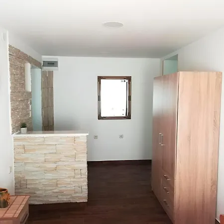 17 Apartment
