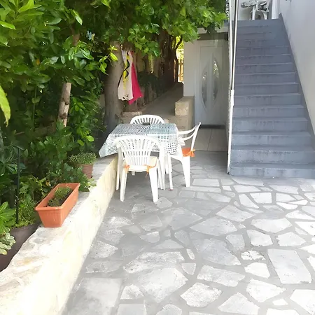 17 Makarska